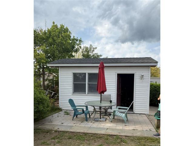  2 BR,  1.00 BTH &nbsp;Other style home in Bohemia
