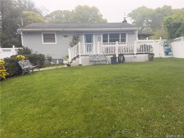 [Sound Beach Real Estate, listing number 7293873]