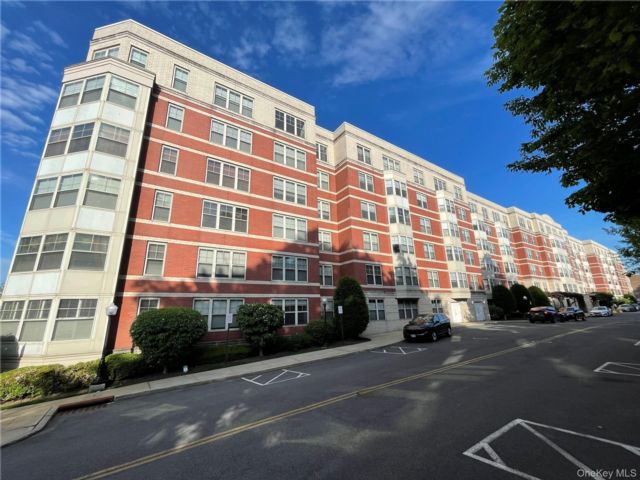  1 BR,  1.00 BTH &nbsp;Other style home in White Plains