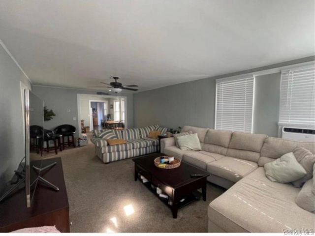  3 BR,  3.00 BTH &nbsp;Bungalow style home in Long Beach