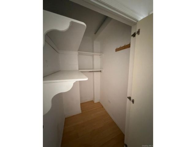 [PHOTO]