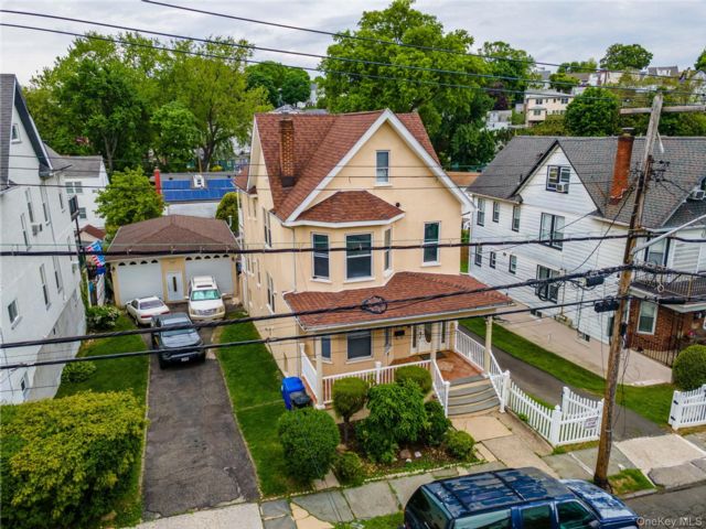  6 BR,  2.00 BTH &nbsp;Other style home in Yonkers