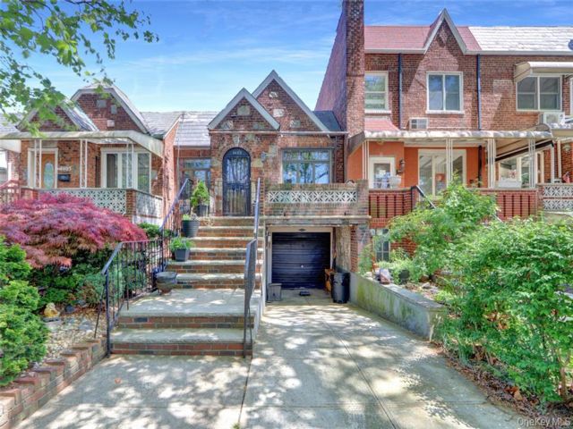 [Madison Real Estate, listing number 7294179]