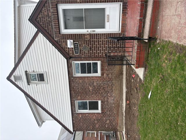  4 BR,  1.00 BTH &nbsp;Hi ranch style home in Saint Albans