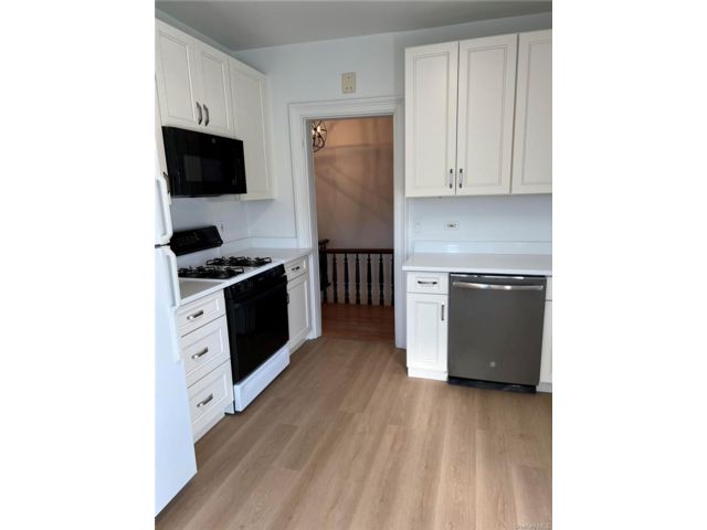  2 BR,  1.00 BTH &nbsp;Victorian style home in Ossining