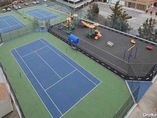 [PHOTO]