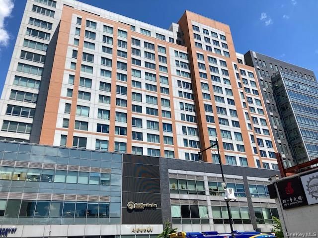  1 BR,  1.00 BTH &nbsp;Other style home in Flushing