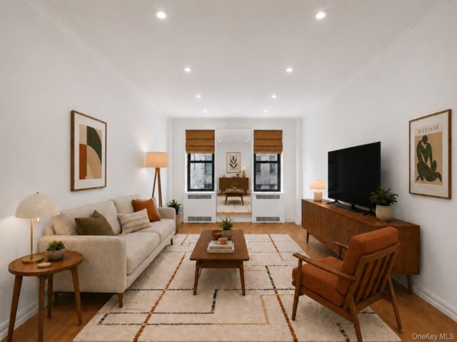  1 BR,  1.00 BTH &nbsp;Mid rise style home in New York (manhattan)