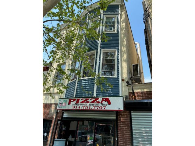 Studio,  0.00 BTH &nbsp;Commercial style home in Yonkers