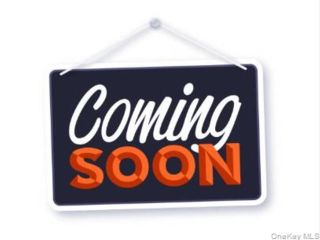  3 BR,  2.00 BTH &nbsp;Colonial style home in Queens Village