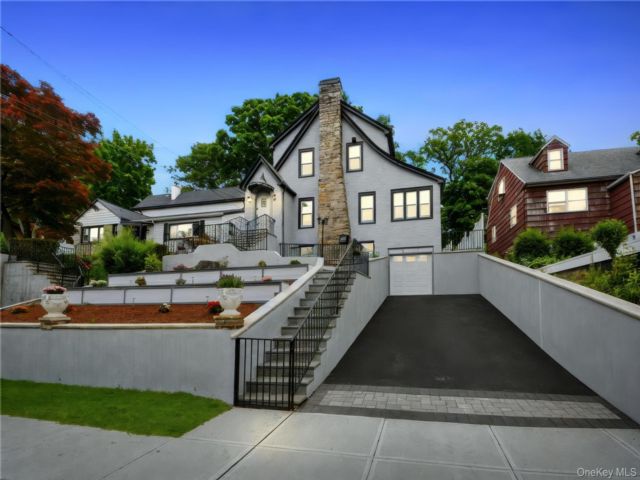  4 BR,  3.00 BTH &nbsp;Tudor style home in Yonkers