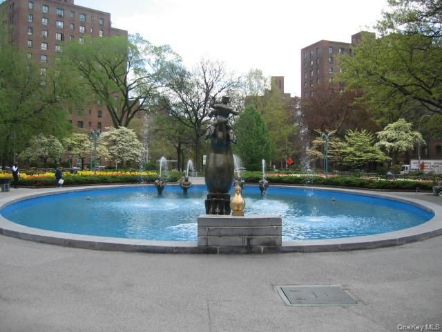 [Parkchester Real Estate, listing number 7294478]