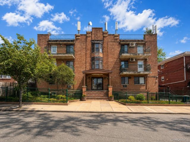  1 BR,  1.00 BTH &nbsp;Other style home in Flushing