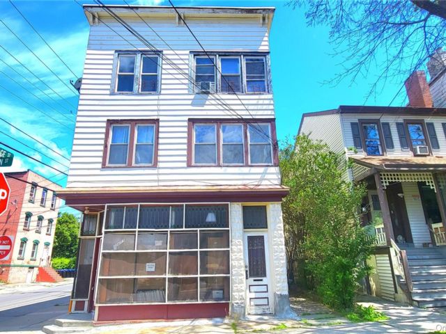 Studio,  0.00 BTH &nbsp;House style home in Poughkeepsie
