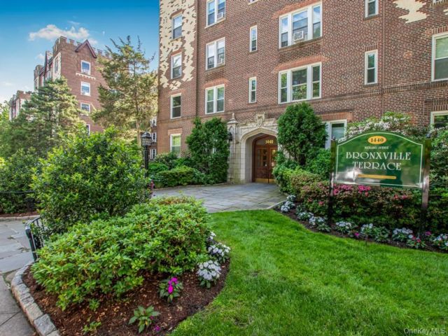 [Bronxville Real Estate, listing number 7294588]