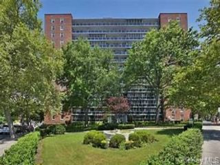  1 BR,  1.00 BTH &nbsp;High rise style home in Rego Park