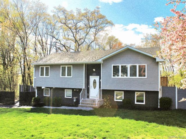  5 BR,  7.00 BTH &nbsp;Hi ranch style home in Call Listing Agent