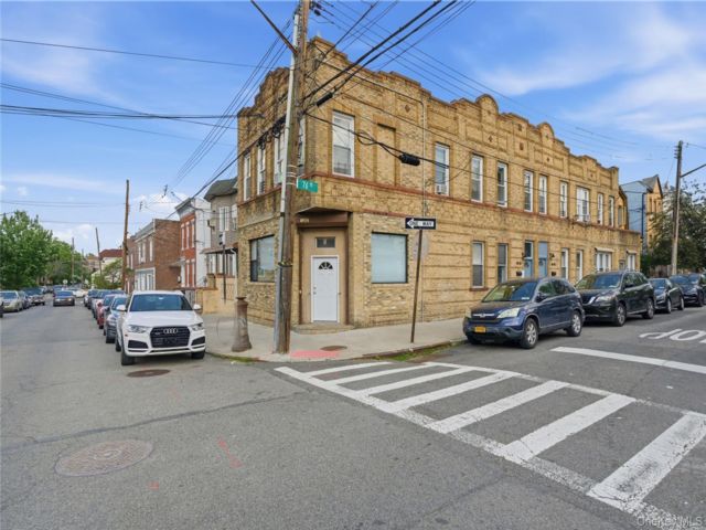 Studio,  0.00 BTH &nbsp;House style home in Middle Village