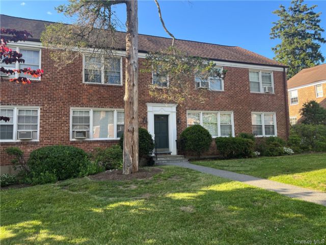 [White Plains Real Estate, listing number 7295038]