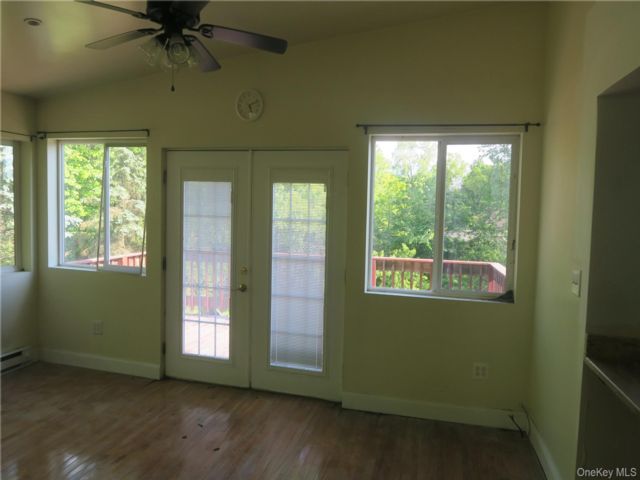  3 BR,  2.00 BTH &nbsp;A-frame style home in New Windsor
