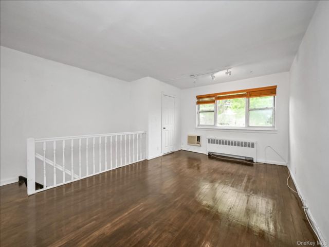  1 BR,  1.00 BTH &nbsp;Garden style home in Flushing