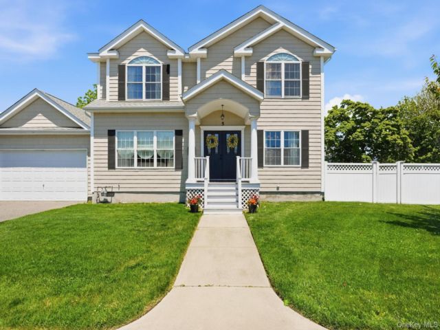 [West Islip Real Estate, listing number 7295383]