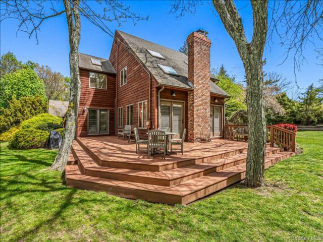 [East Setauket Real Estate, listing number 7295433]