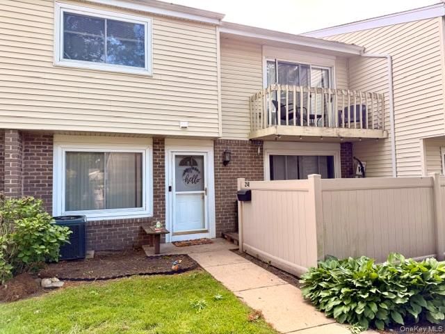  2 BR,  2.00 BTH &nbsp;Condo style home in Holbrook