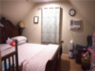  3 BR,  2.00 BTH &nbsp;Exp cape style home in Malverne