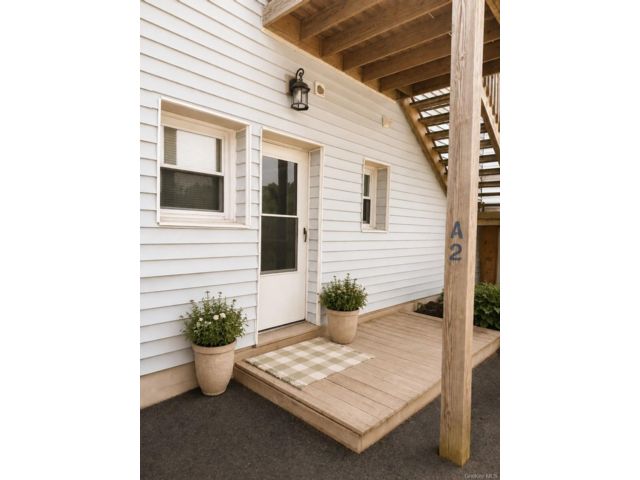  2 BR,  1.00 BTH &nbsp;Cape cod style home in Marlboro