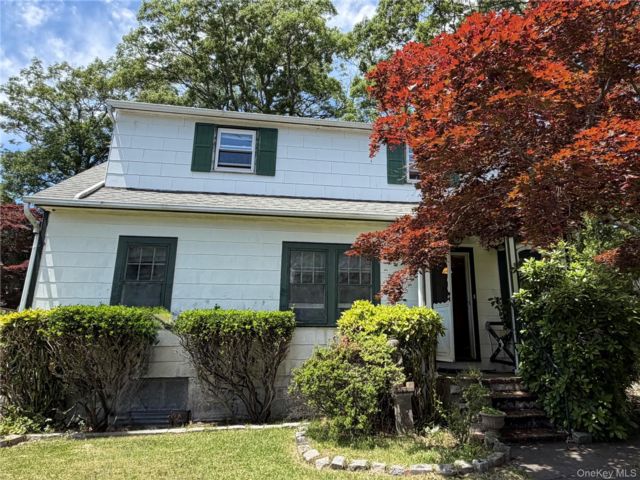  5 BR,  2.00 BTH &nbsp;Other style home in Rocky Point