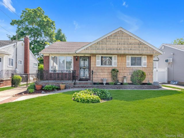 [Hempstead Real Estate, listing number 7297900]
