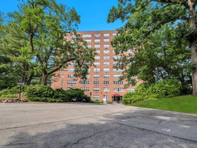  1 BR,  1.00 BTH &nbsp;Other style home in Yonkers