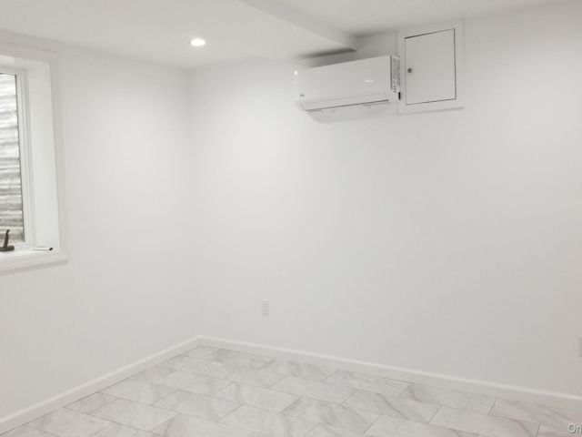 [PHOTO]