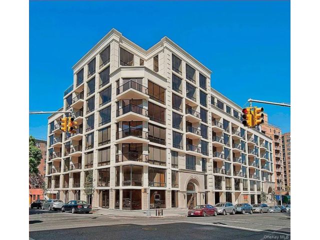  2 BR,  3.00 BTH &nbsp;Other style home in Rego Park