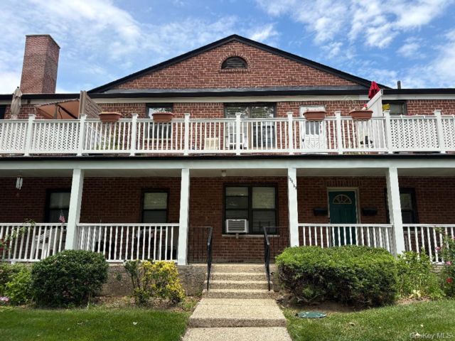  2 BR,  1.00 BTH &nbsp;Garden style home in Fresh Meadows