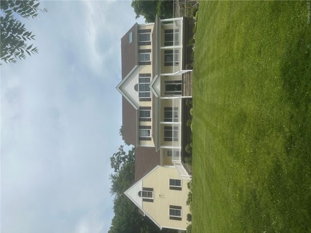  4 BR,  3.00 BTH &nbsp;Colonial style home in Cortlandt Manor
