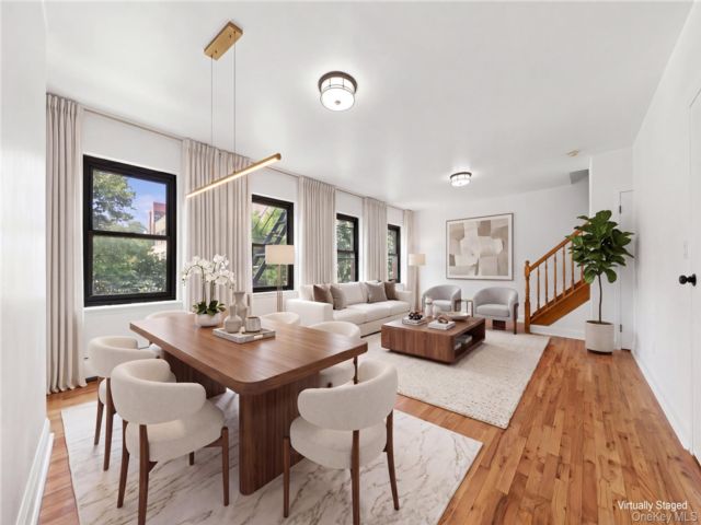  2 BR,  2.00 BTH &nbsp;Mid rise style home in New York (manhattan)