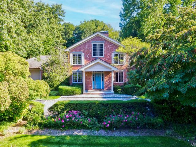  6 BR,  8.00 BTH &nbsp;Other style home in Sands Point