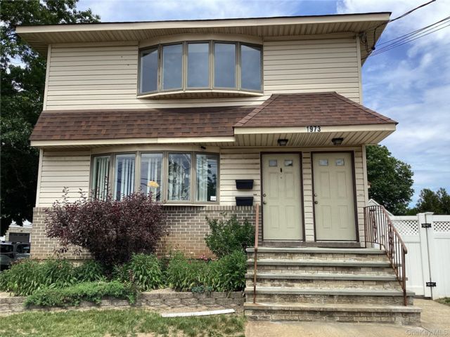 3 BR,  2.00 BTH &nbsp;Hi ranch style home in Bellmore