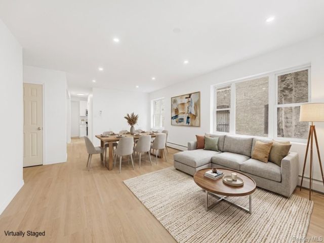  3 BR,  2.00 BTH &nbsp;House style home in East New York