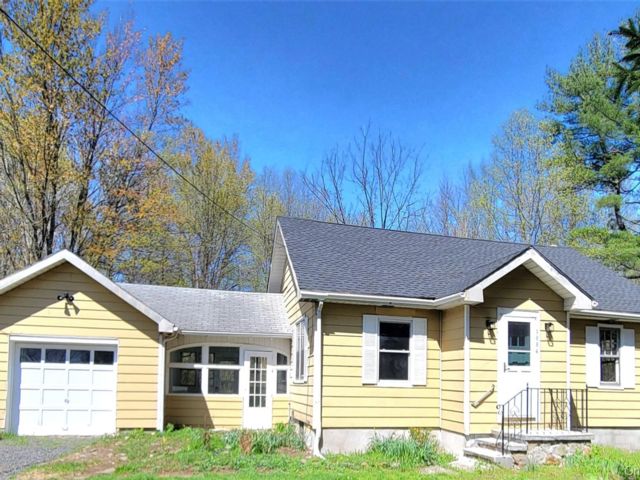  2 BR,  1.00 BTH &nbsp;Ranch style home in Montgomery
