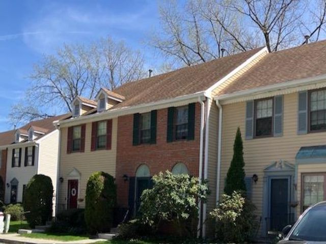  3 BR,  3.00 BTH &nbsp;Condo style home in Peekskill