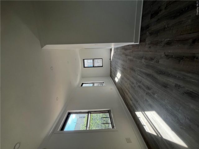  5 BR,  1.00 BTH &nbsp;Full floor apar style home in Mosholu