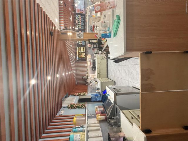 [PHOTO]