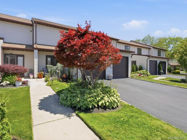  2 BR,  2.00 BTH &nbsp;Other style home in Oceanside