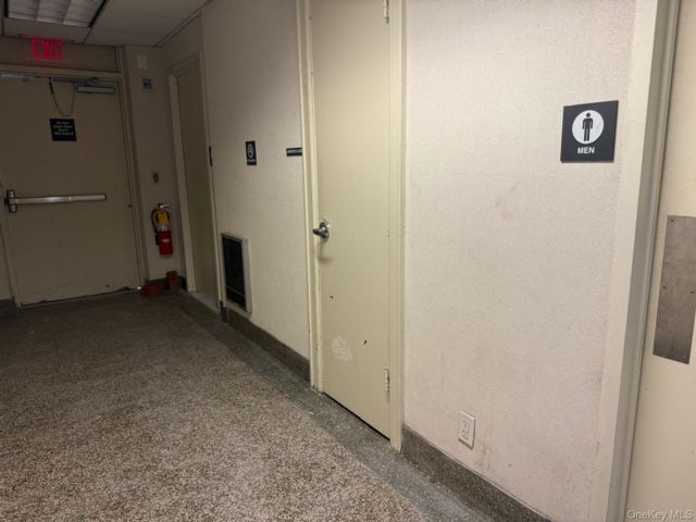 [PHOTO]