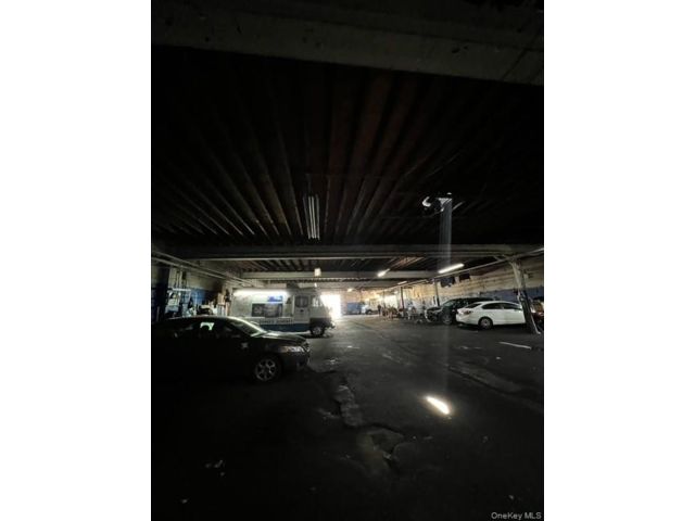 [PHOTO]