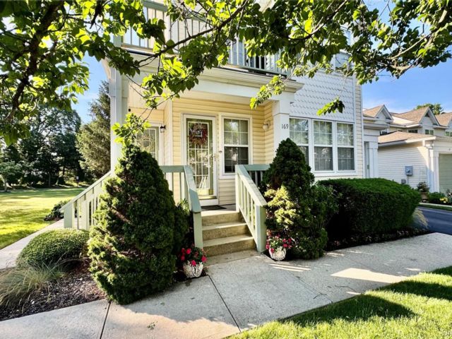  1 BR,  2.00 BTH &nbsp;Other style home in Port Jefferson
