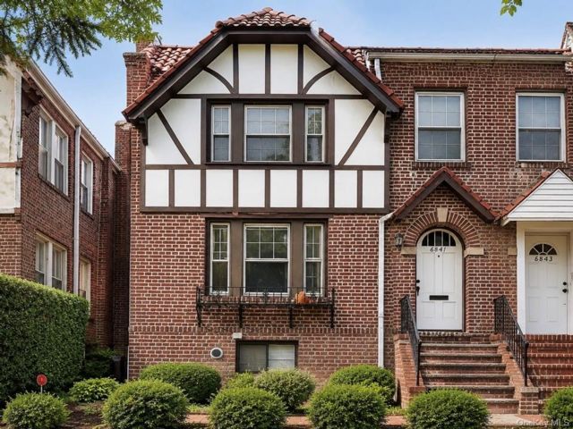  5 BR,  3.00 BTH &nbsp;Tudor style home in Forest Hills